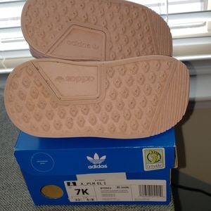 7C Ice Pink Addidas Sneakers